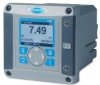 Controlador universal SC200: 100 a 240 V CA con una entrada analógica para sensor de caudal, una entrada analógica para el sensor de pH/ORP/OD y dos salidas de 4 a 20 mA